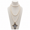Collier perles vintage & croix baroque artisanale – bijou Apara