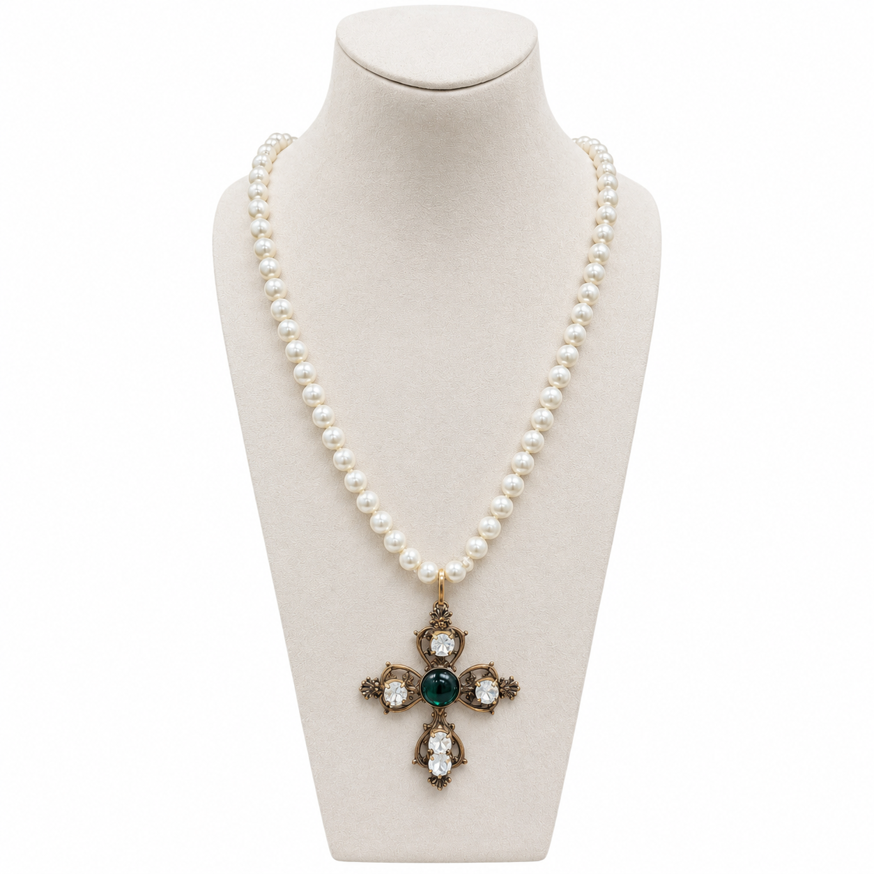 Collier perles vintage & croix baroque artisanale – bijou Apara