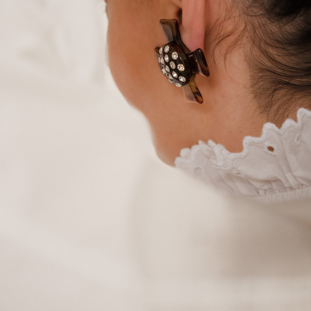 Boucles d’oreilles vintage Sharra Pagano – Résine & strass