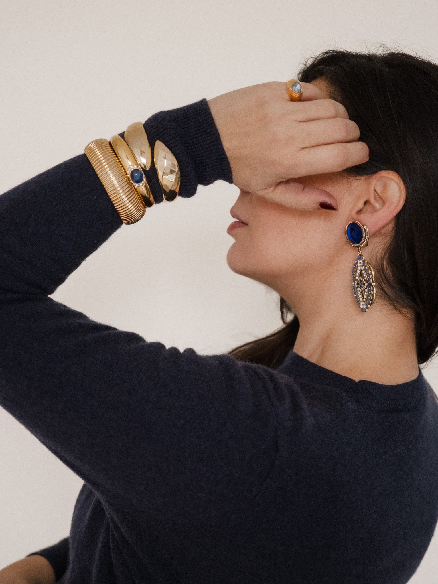 Bague vintage dorée cœur verre bleu