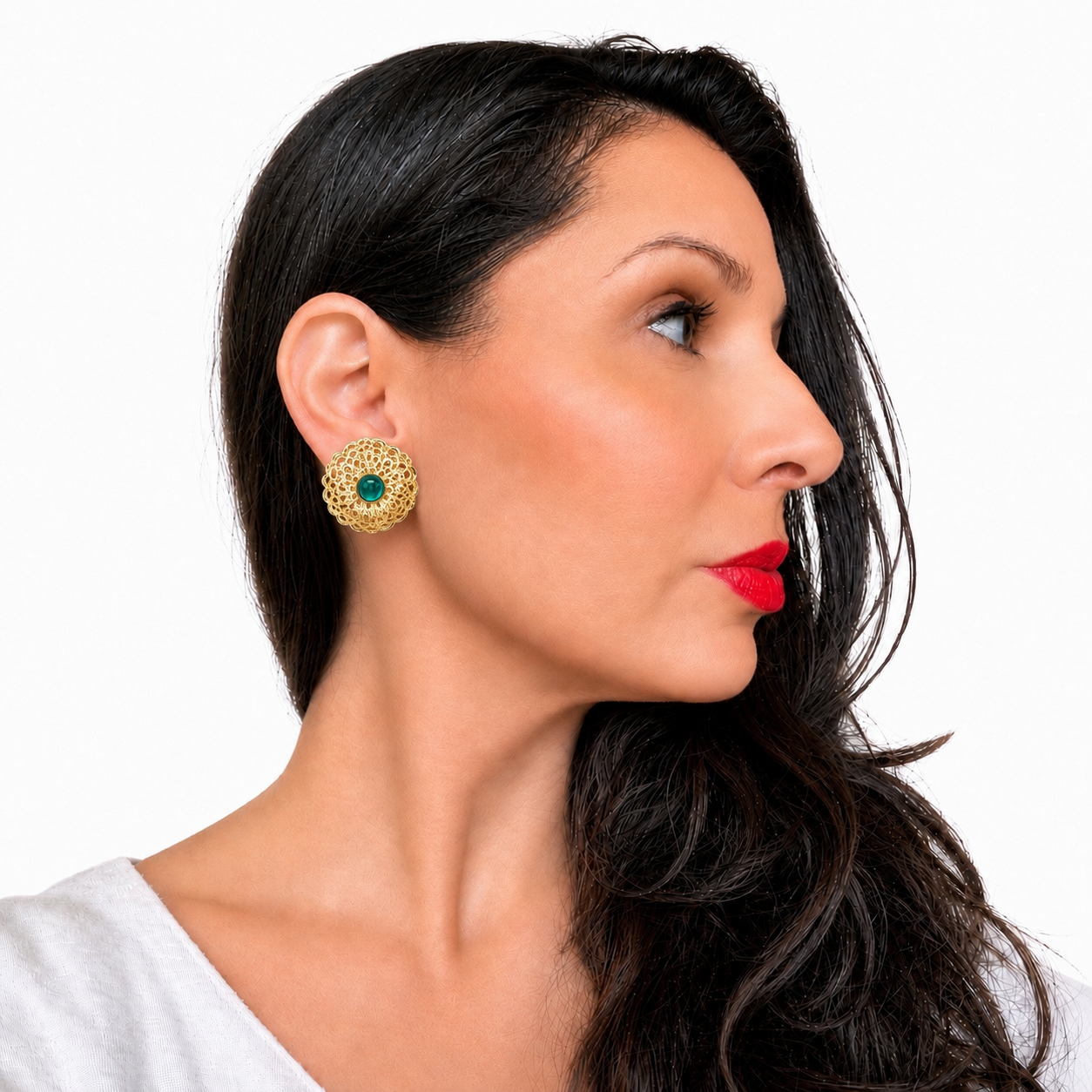 Boucles d’oreilles vintage MARU dorées & cabochon vert – Clip années 70