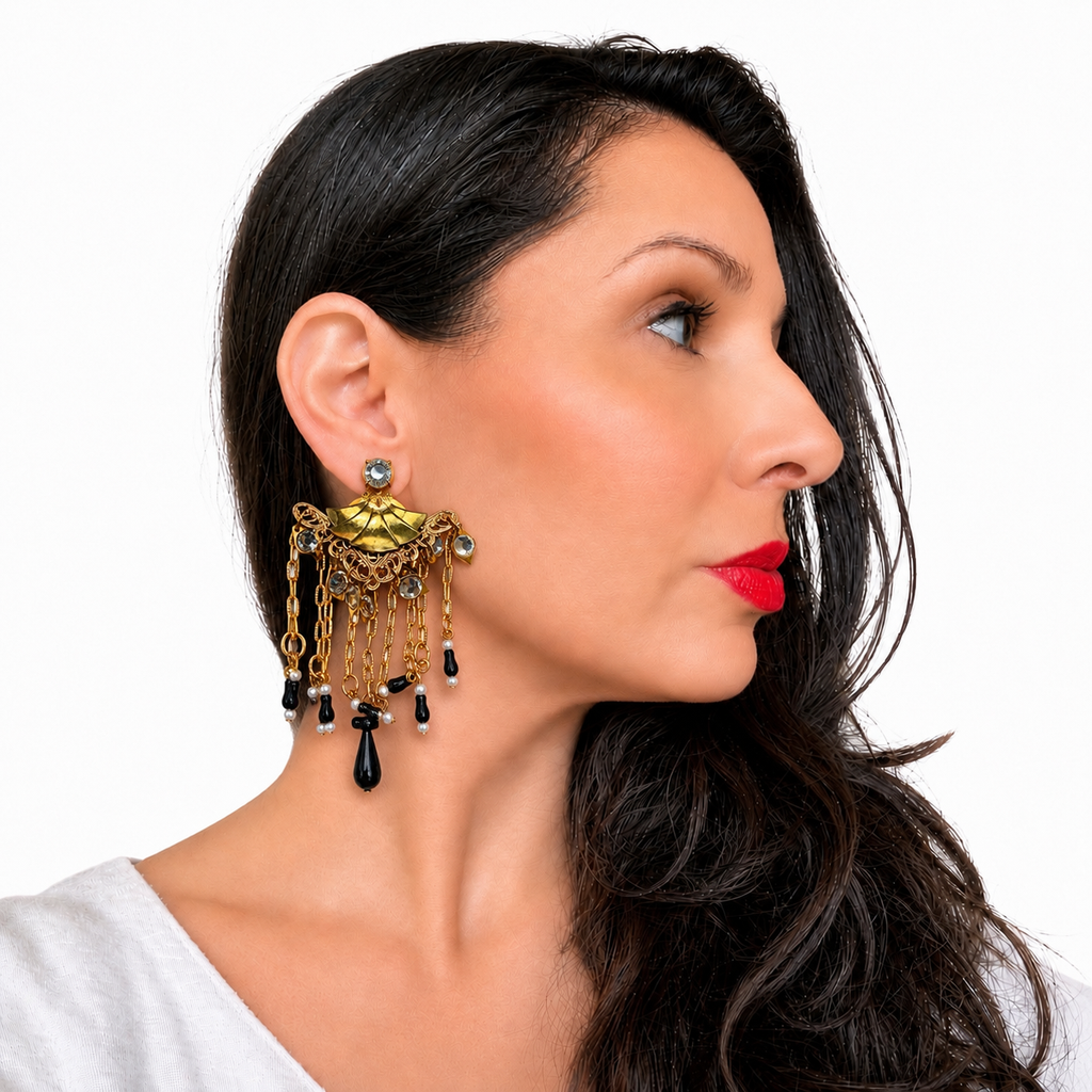 Boucles d’oreilles vintage italiennes à pampilles – strass & perles noires années 80