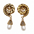 Boucles d'oreilles torsadé avec perle en forme de goutte