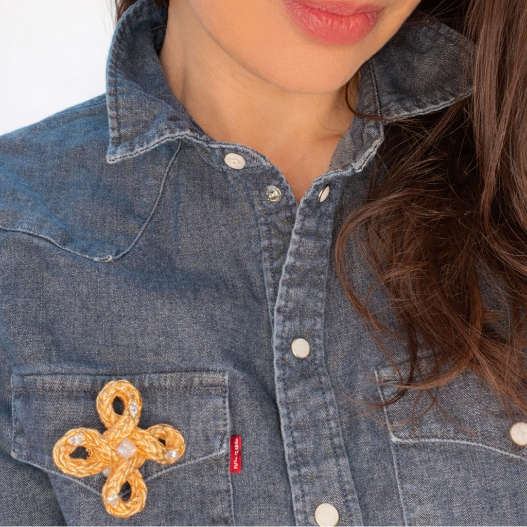 Broche vintage dorée motif nœud tressé & strass – Bijou Couture