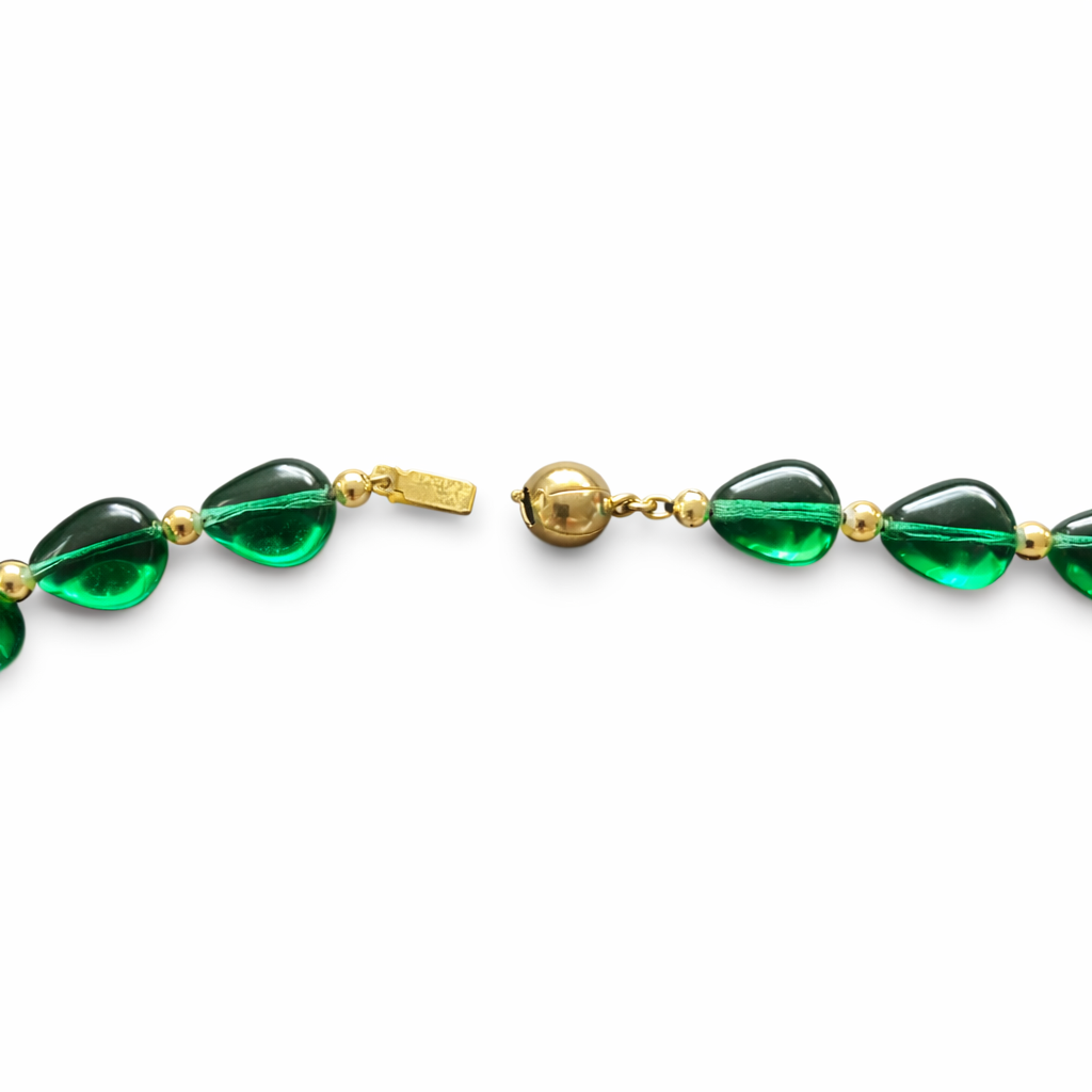 Collier vintage vert émeraude à perles en verre