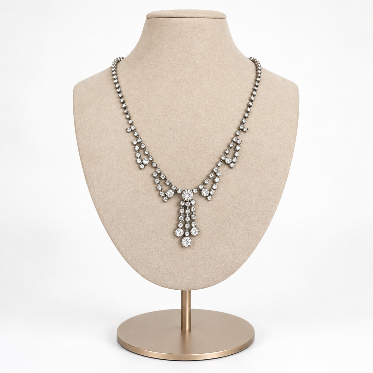 Collier style lavallière en strass