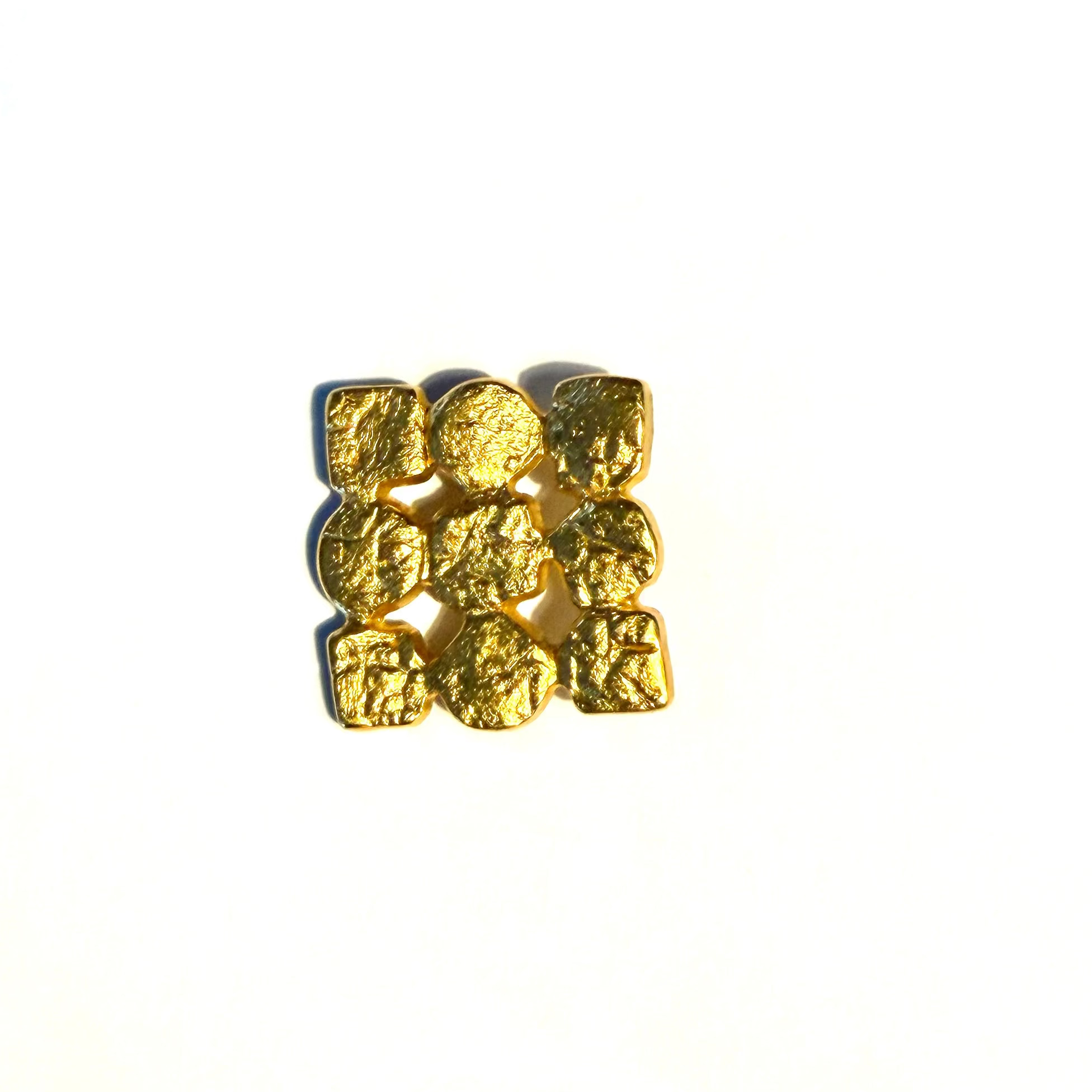 Broche Vintage Dorée Texturée  – Bijou Chic