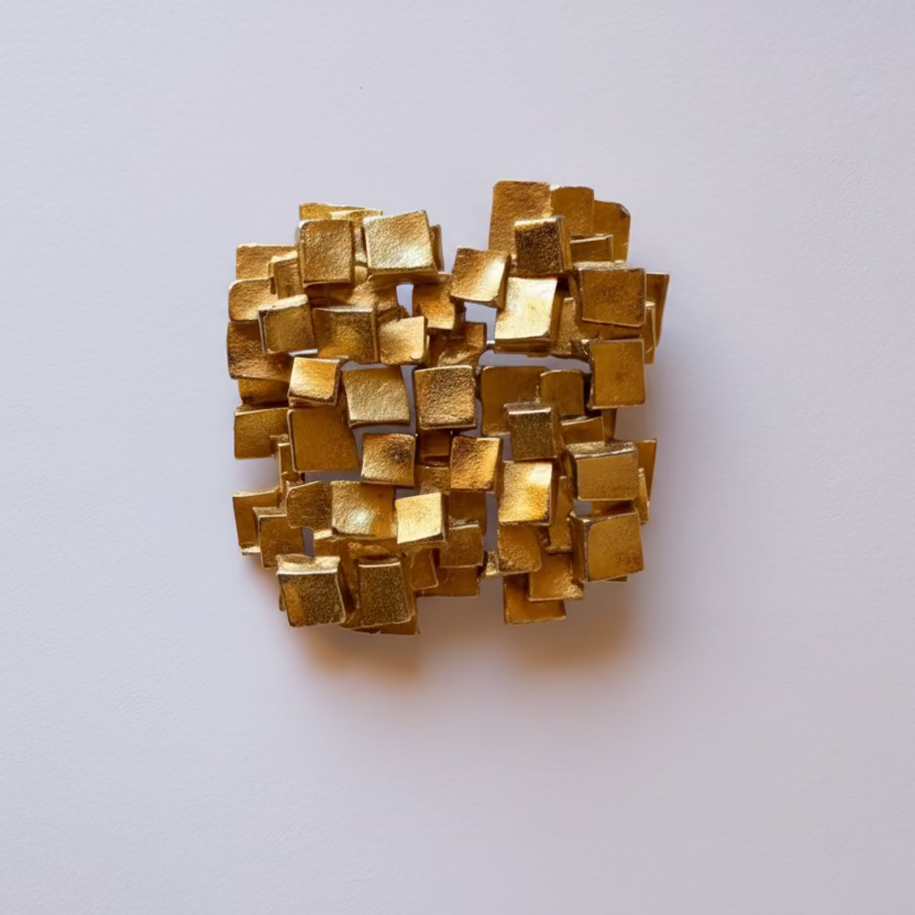 Broche Vintage Dorée Il était une fois – Broche Couture Graphique Carrée