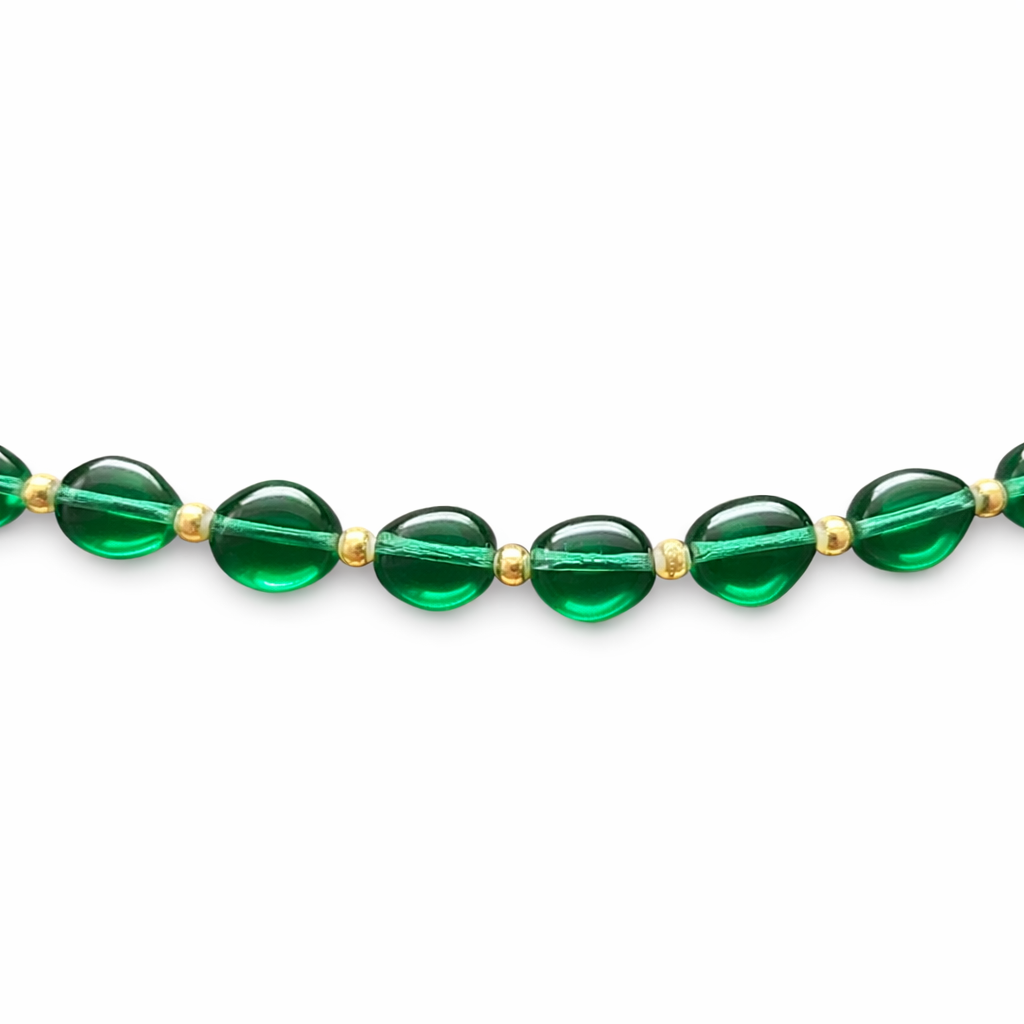 Collier vintage vert émeraude à perles en verre